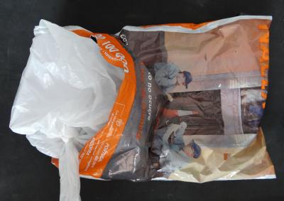 Embalaje de la muestra en una bolsa de plástico